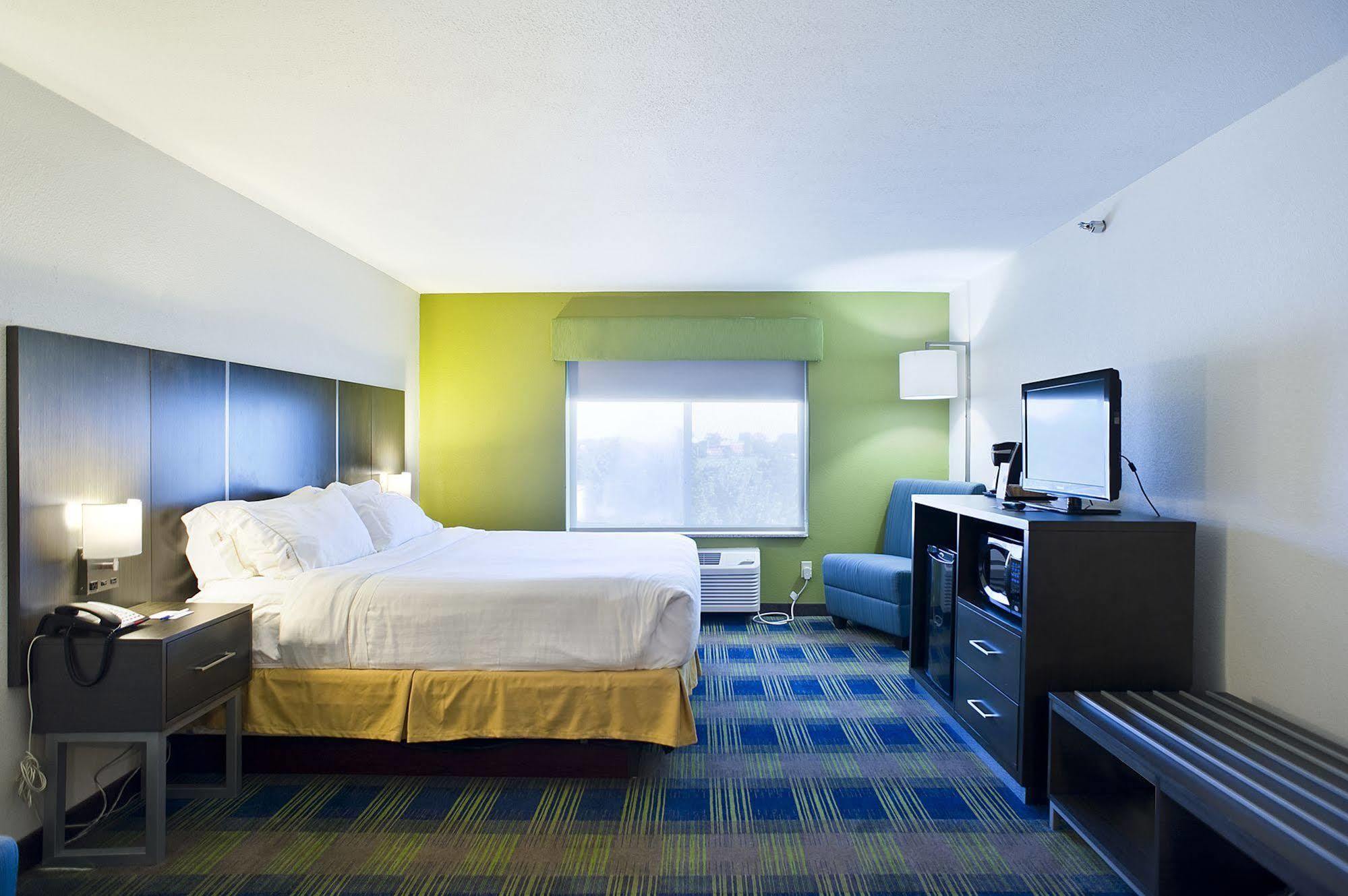 Holiday Inn Express & Suites Vermillion, An Ihg Hotel Dış mekan fotoğraf