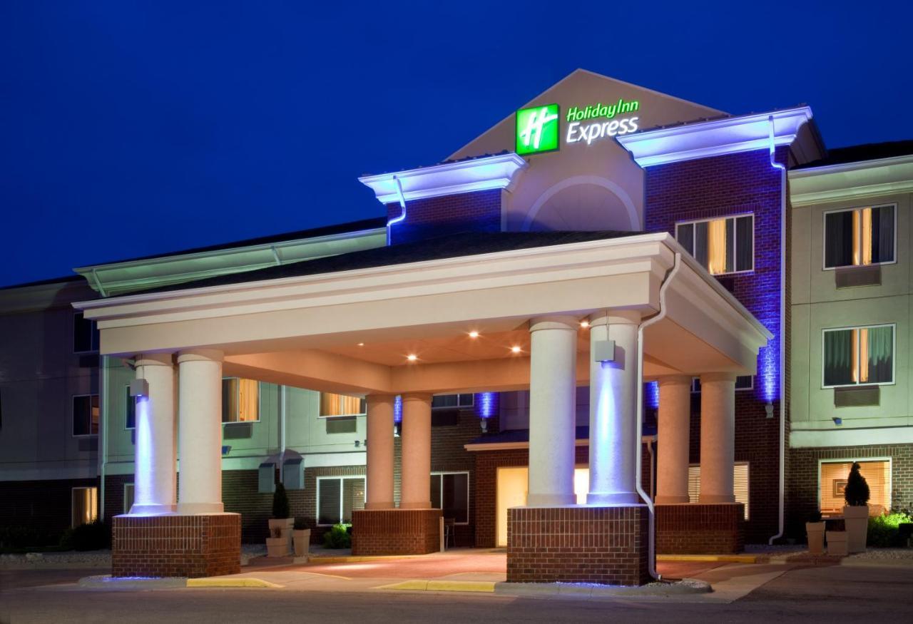 Holiday Inn Express & Suites Vermillion, An Ihg Hotel Dış mekan fotoğraf